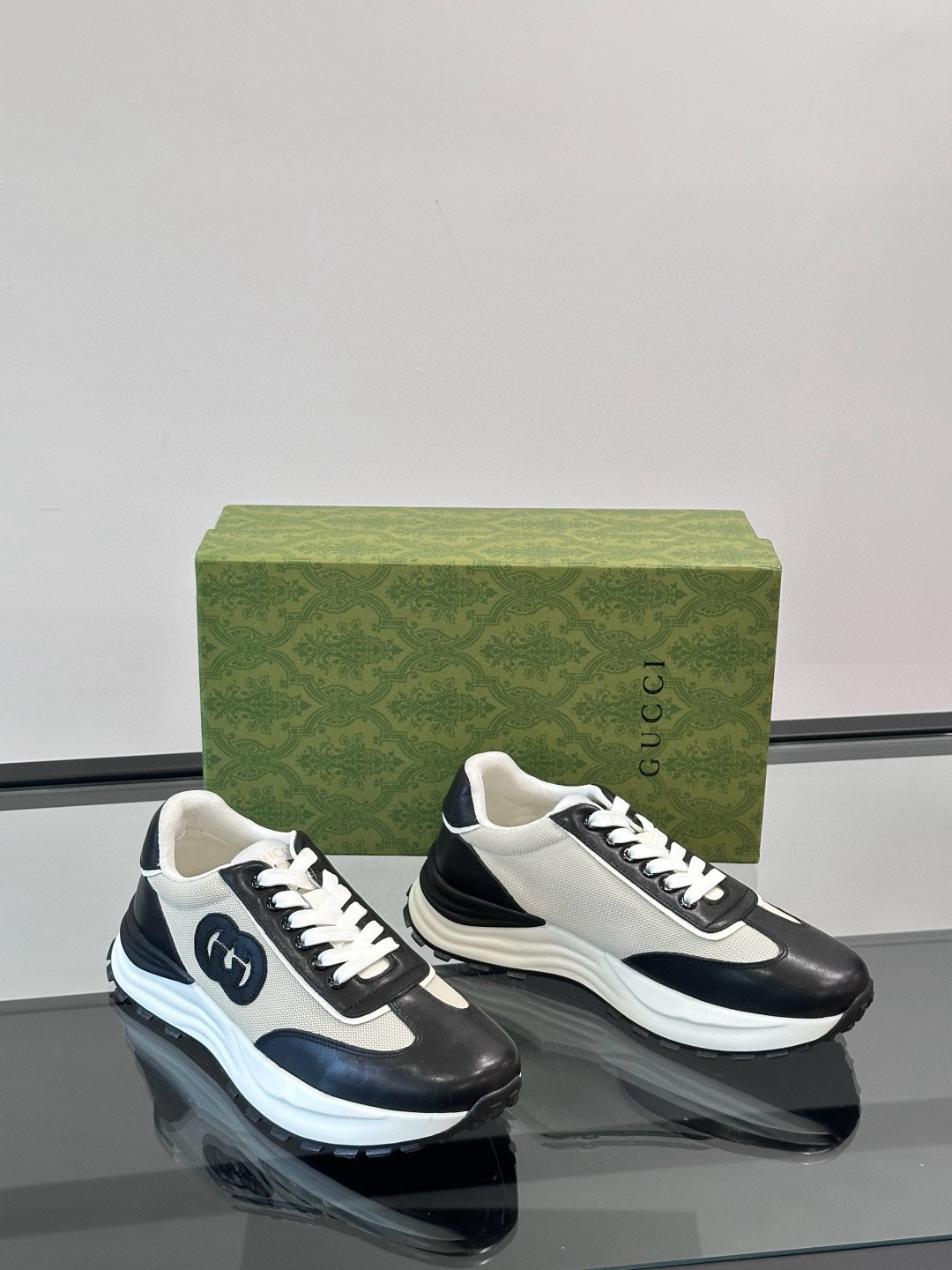 구찌 Gucci 스니커즈