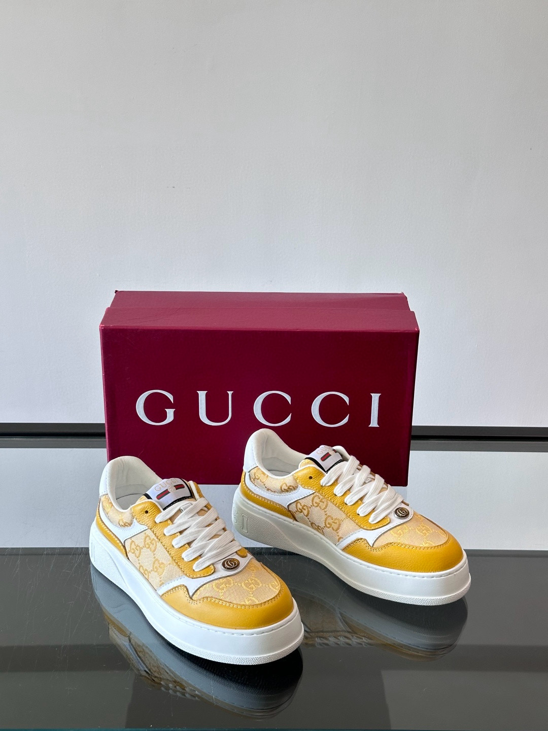 구찌 Gucci 스니커즈