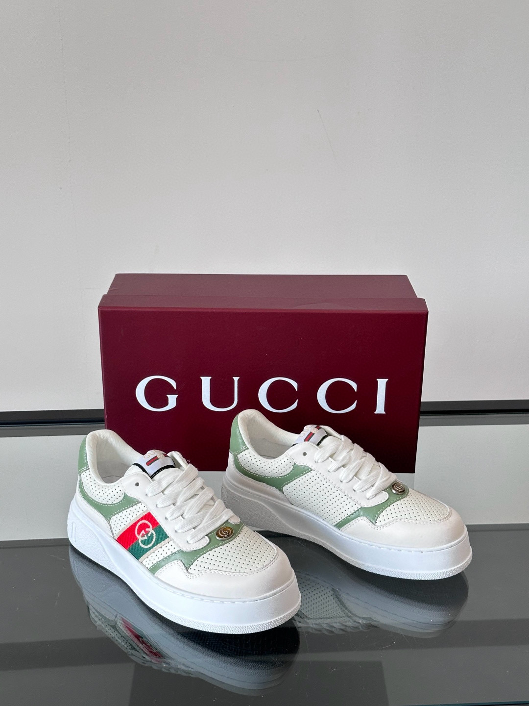 구찌 Gucci 스니커즈