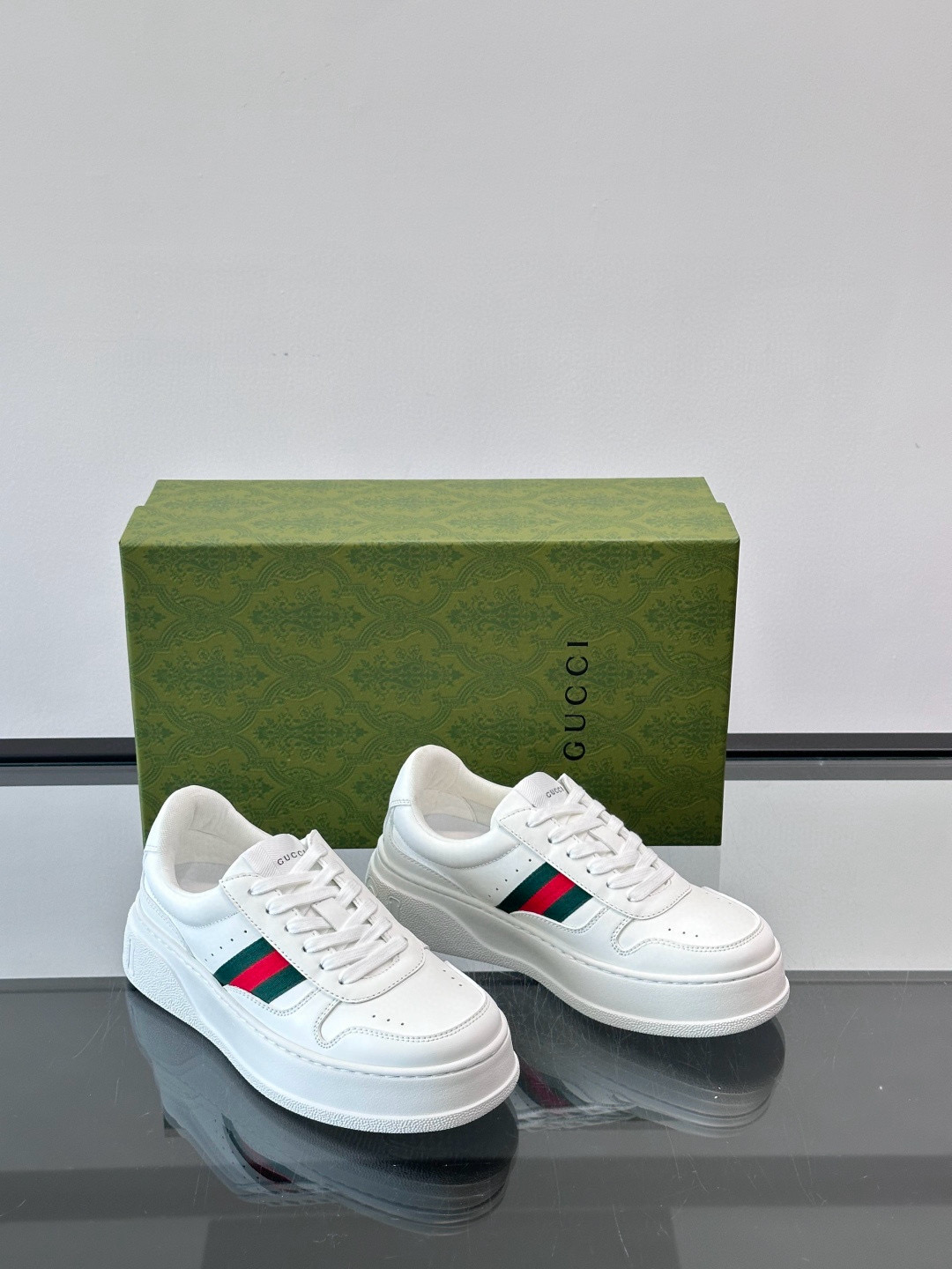 구찌 Gucci 스니커즈