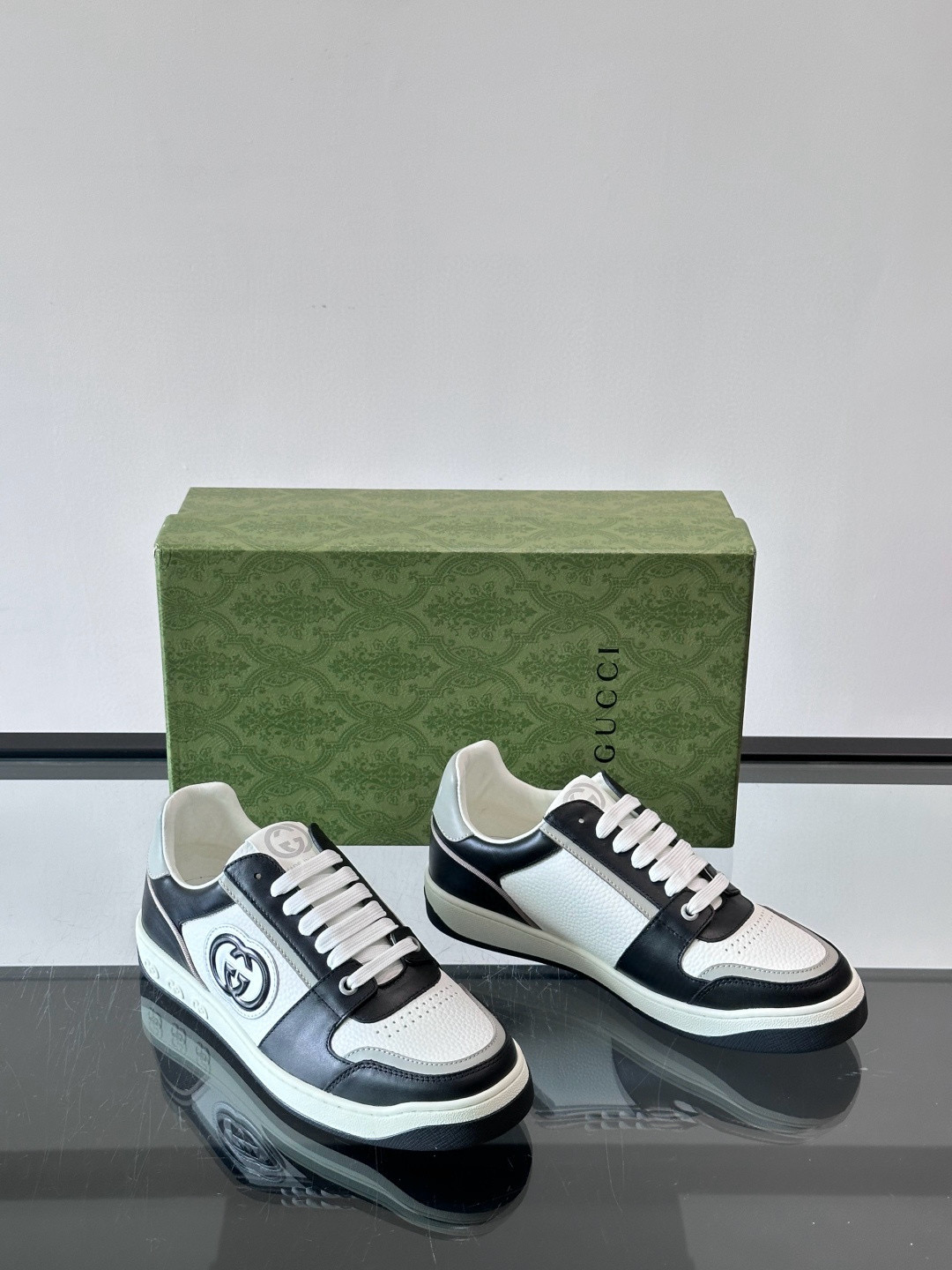 구찌 Gucci 스니커즈