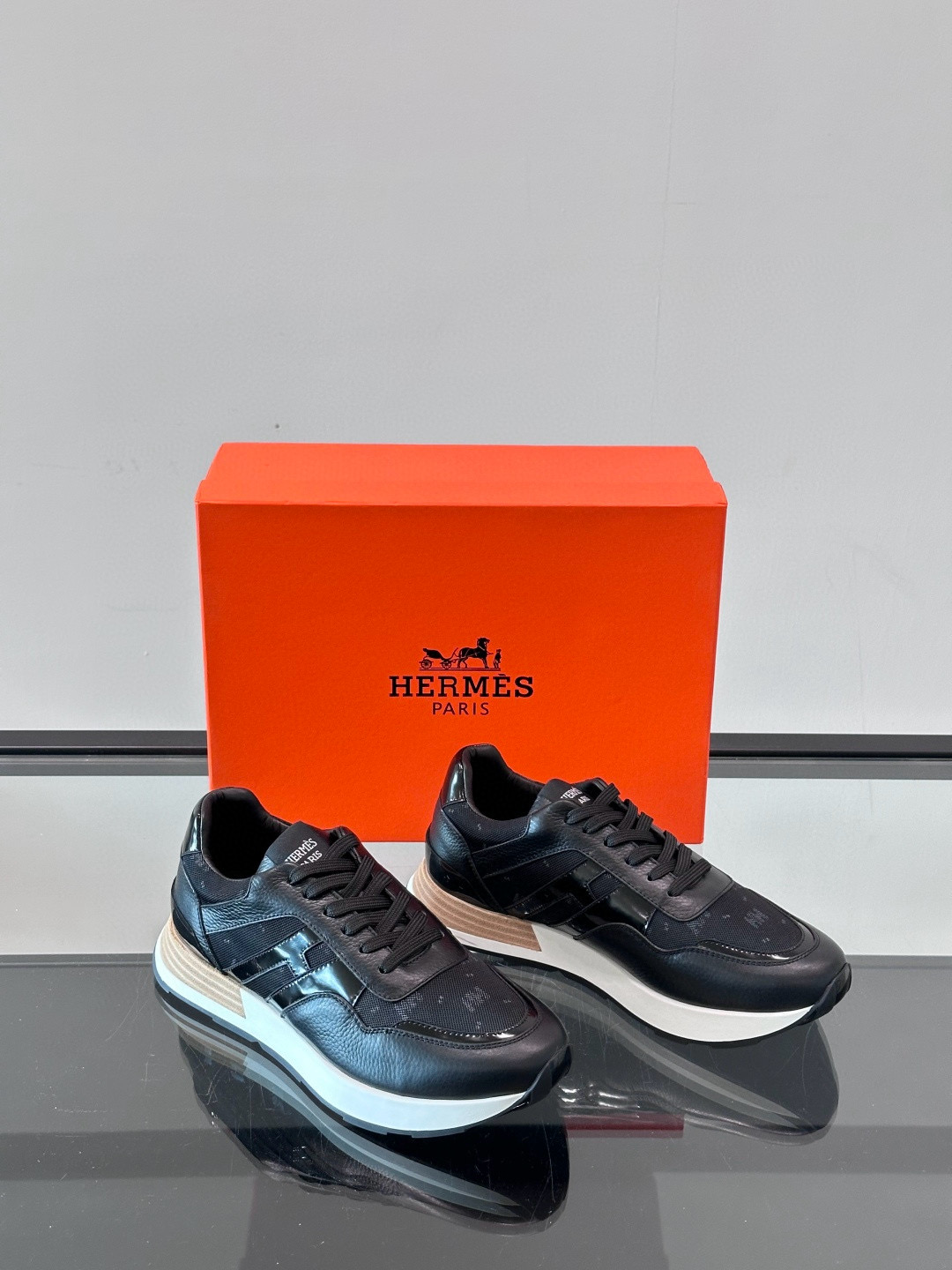 에르메스 Hermes Hugo 스니커즈