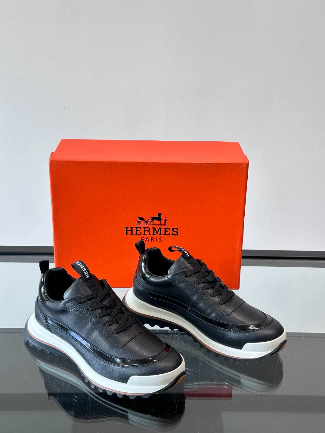 에르메스 Hermes 스니커즈