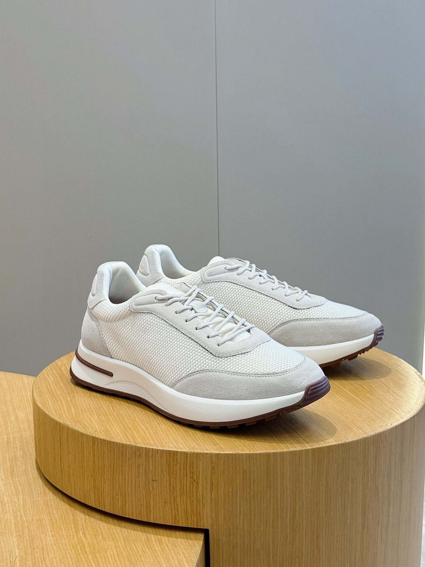 로로피아나 Loro Piana Week end Walk 스니커즈