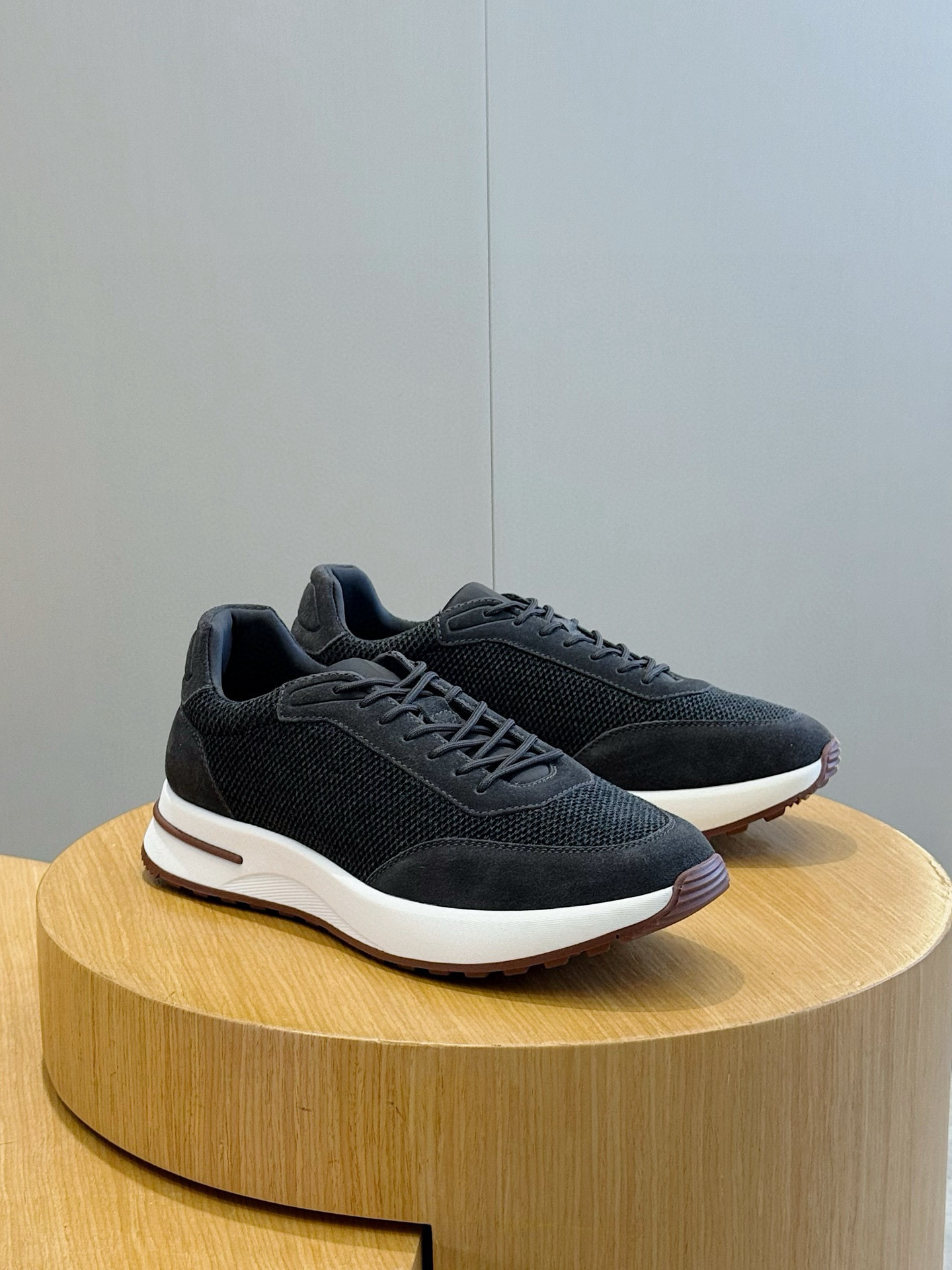 로로피아나 Loro Piana Week end Walk 스니커즈