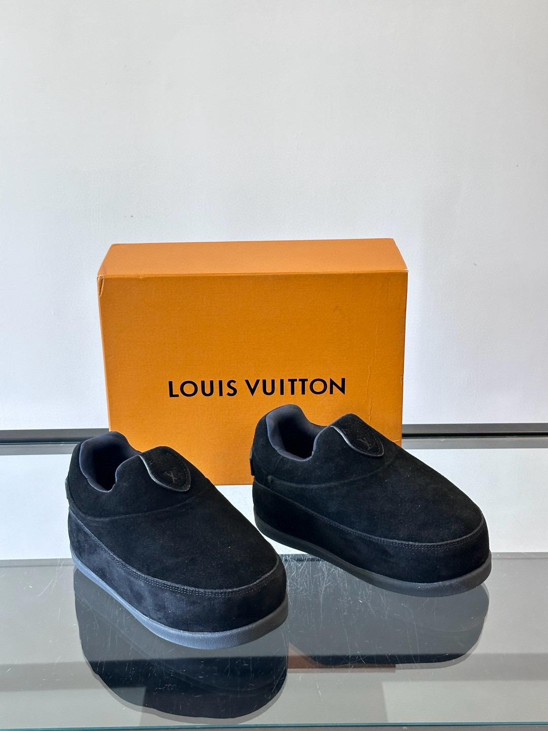 루이비통 Louis Vuitton & Nigo Buttersoft 스니커즈