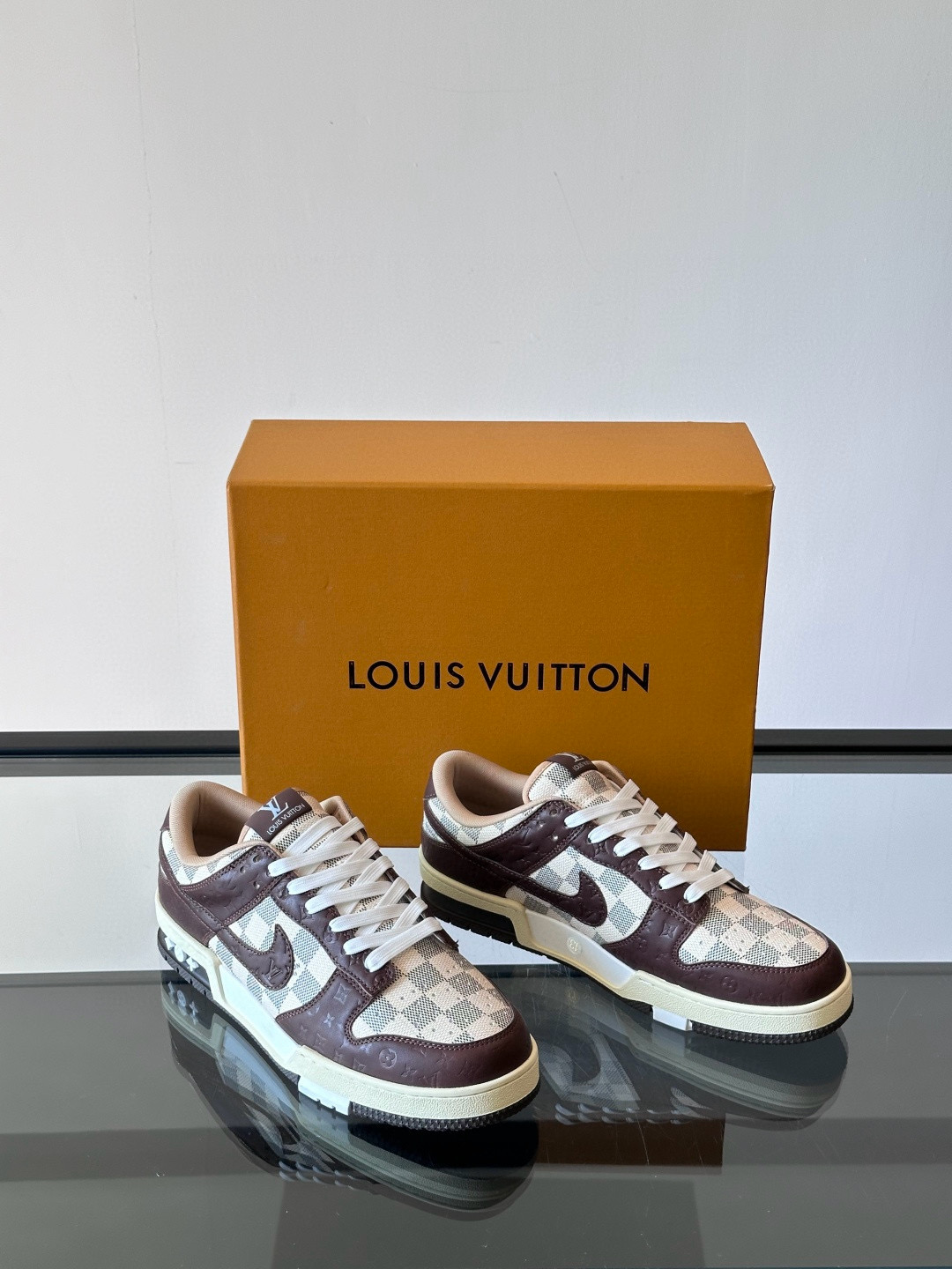 루이비통 Louis Vuitton & Nike 스니커즈