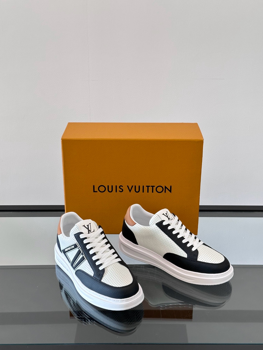 루이비통 Louis Vuitton  Beverly Hills 스니커즈