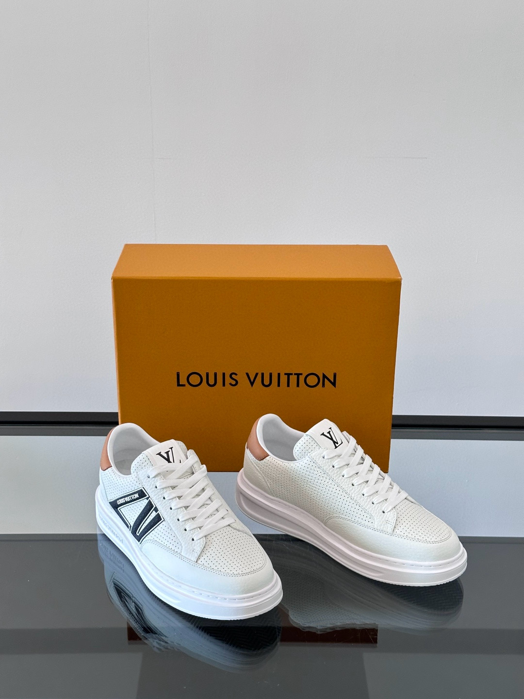 루이비통 Louis Vuitton  Beverly Hills 스니커즈