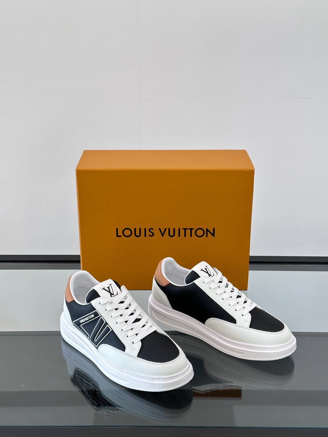 루이비통 Louis Vuitton  Beverly Hills 스니커즈