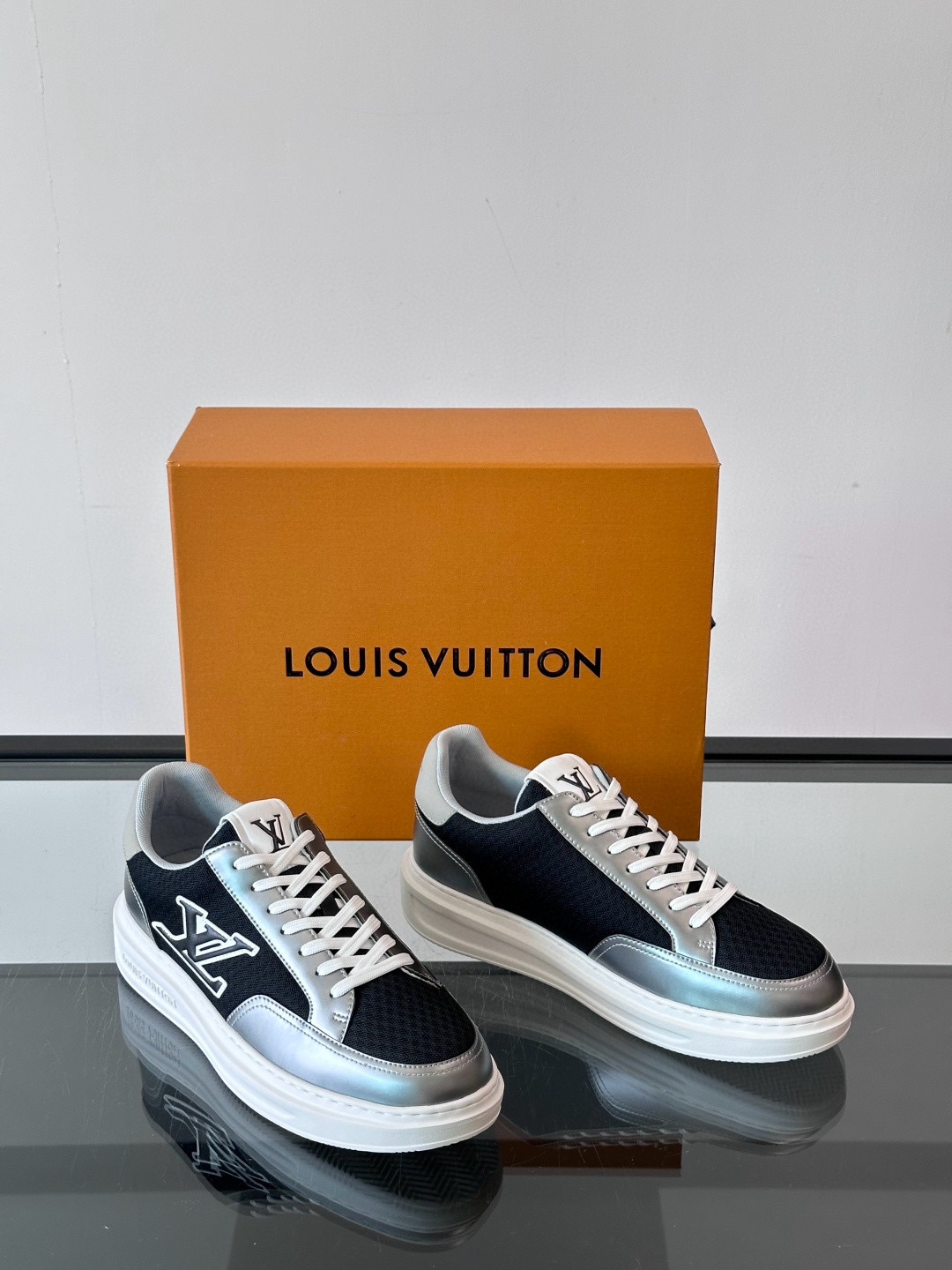 루이비통 Louis Vuitton  Beverly Hills 스니커즈