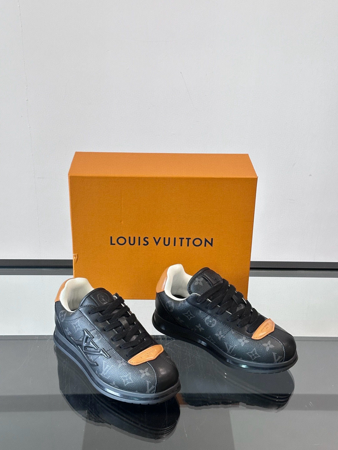 루이비통 Louis Vuitton Buttersoft 스니커즈