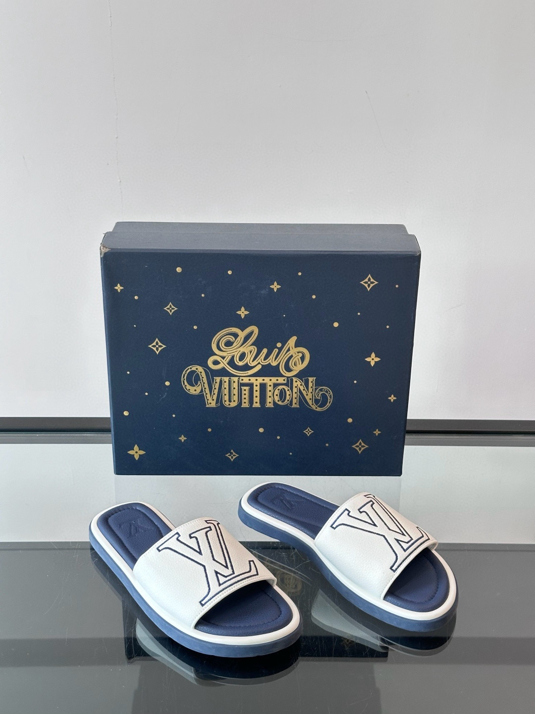 루이비통 Louis Vuitton New arrival 슬리퍼