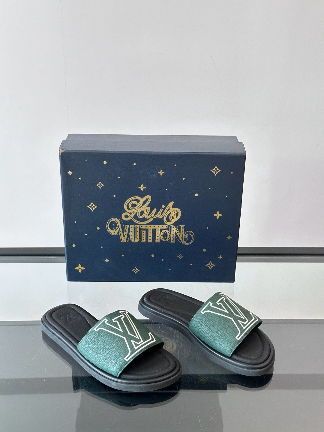 루이비통 Louis Vuitton New arrival 슬리퍼