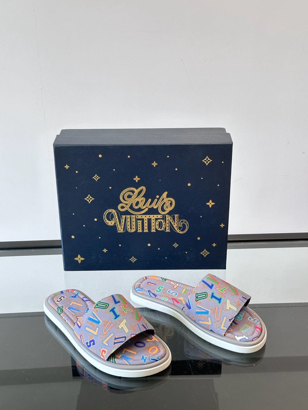 루이비통 Louis Vuitton New arrival 슬리퍼