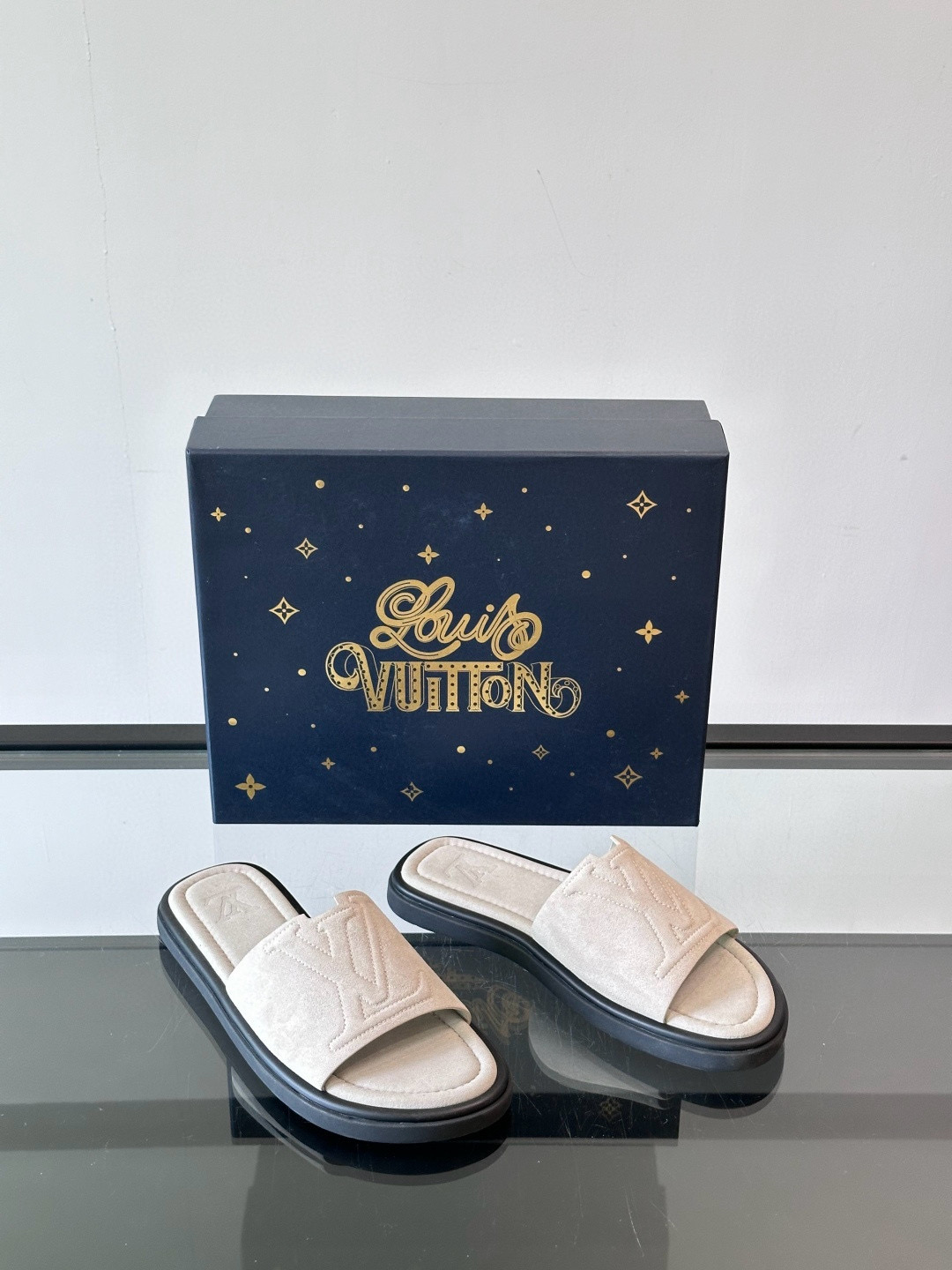 루이비통 Louis Vuitton New arrival 슬리퍼