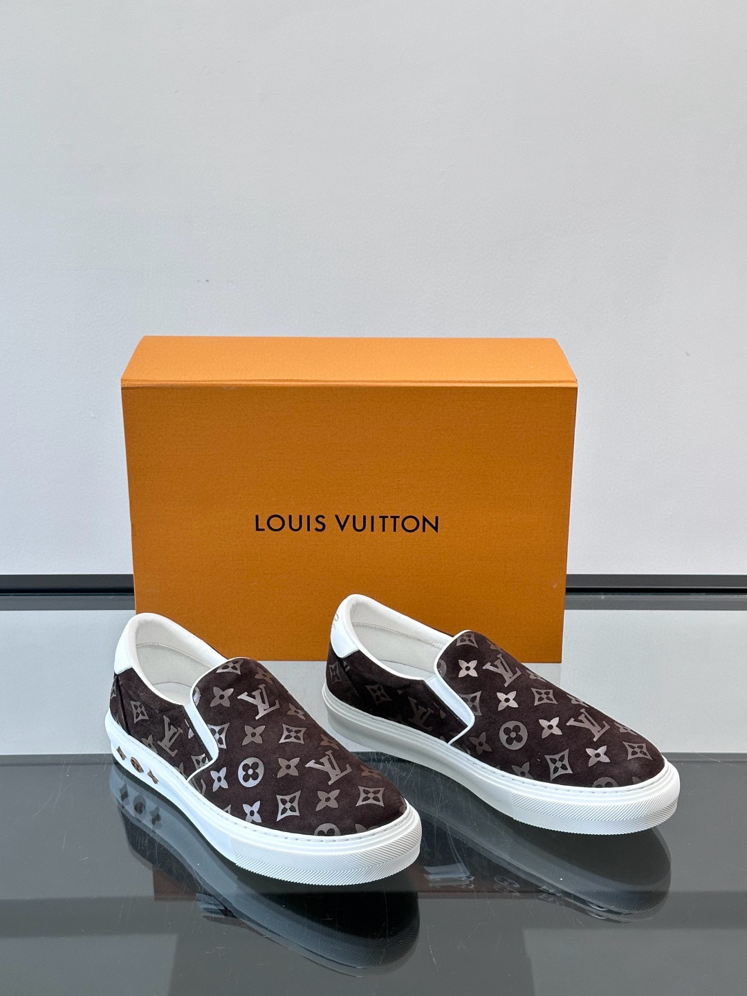 루이비통 Louis Vuitton 스니커즈