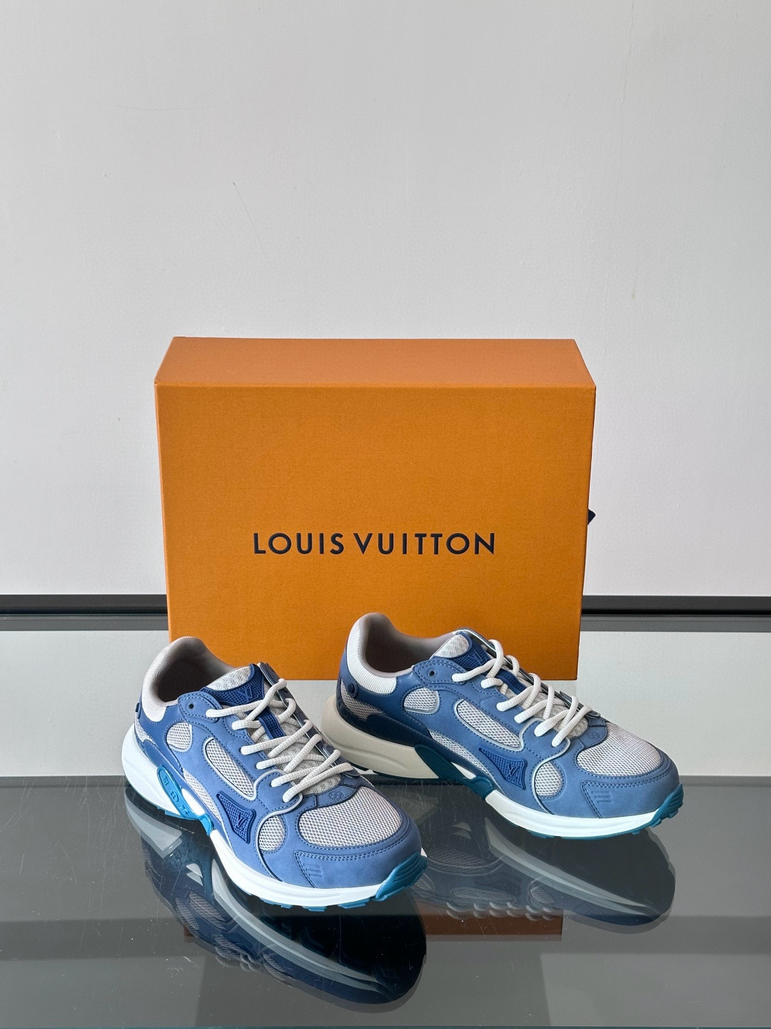 루이비통 Louis Vuitton Olympia 스니커즈