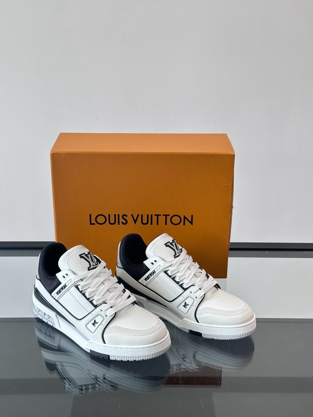 루이비통 Louis Vuitton Trainer 스니커즈