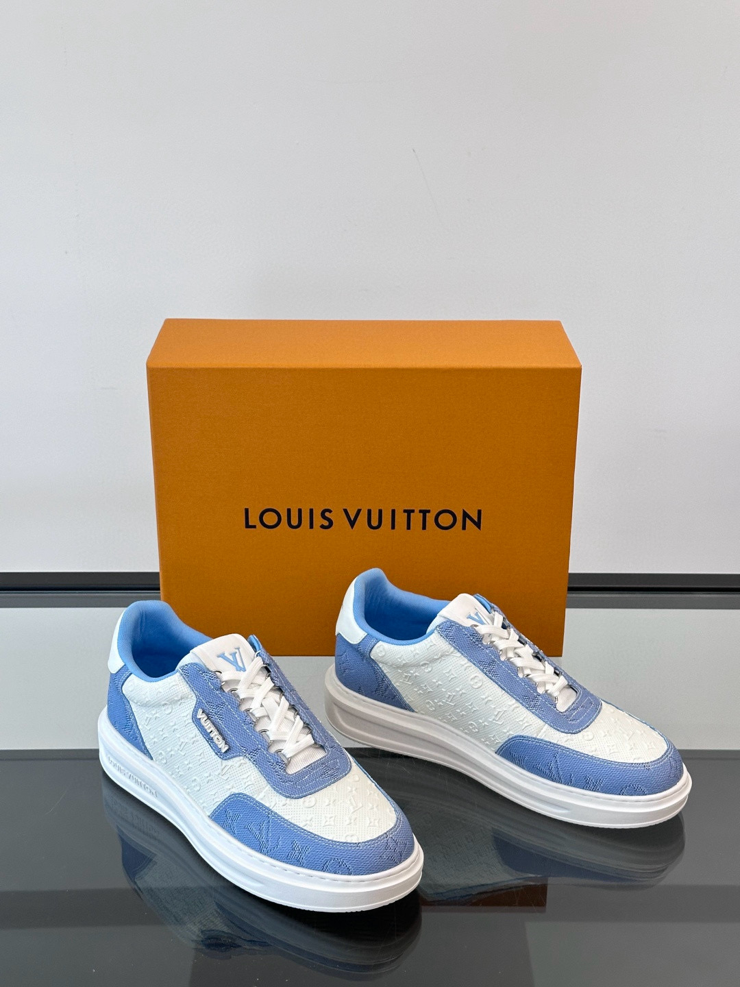 루이비통 Louis Vuitton 스니커즈