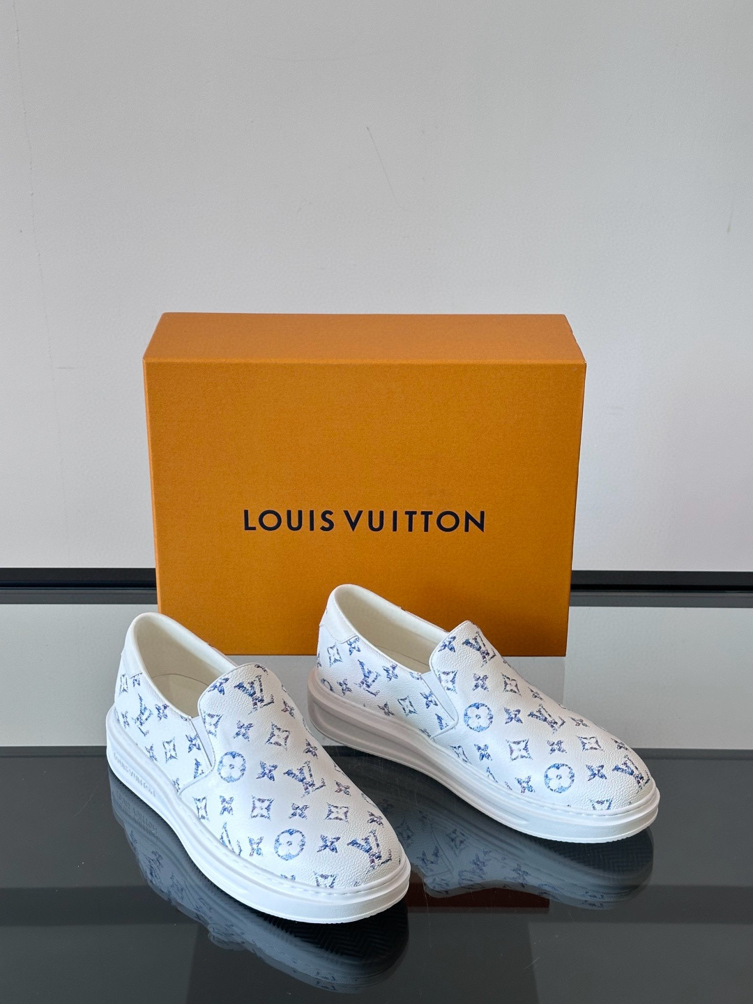 루이비통 Louis Vuitton 로퍼 슈즈