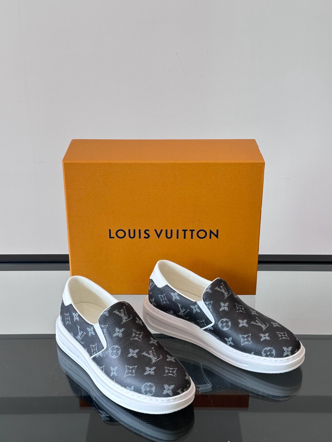 루이비통 Louis Vuitton 로퍼 슈즈