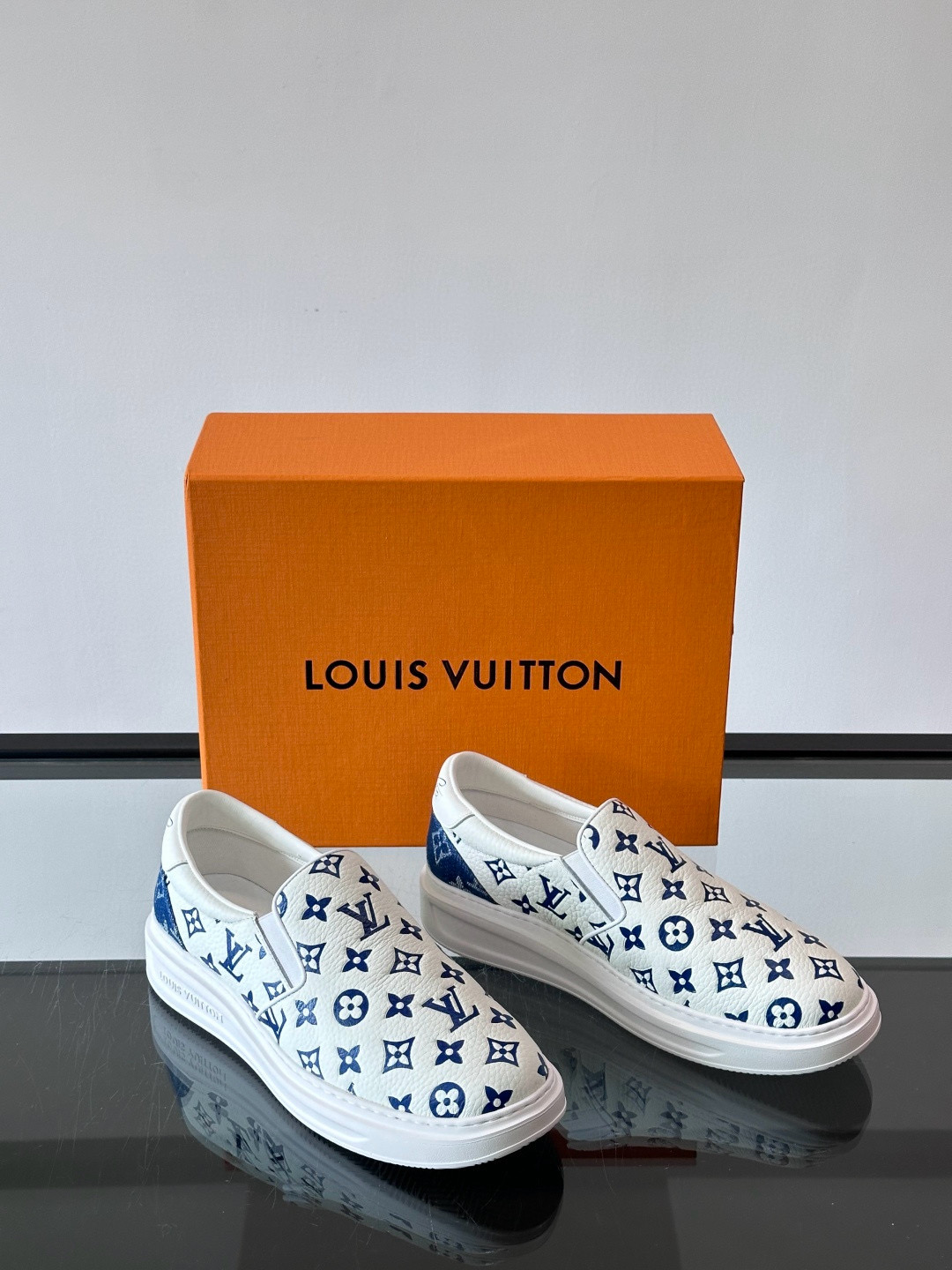 루이비통 Louis Vuitton 로퍼 슈즈