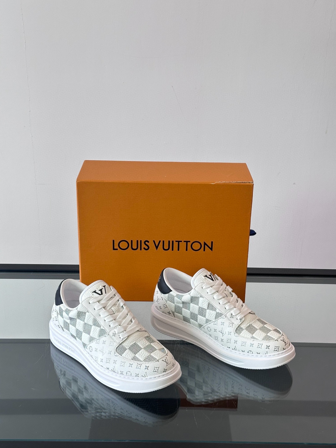 루이비통 Louis Vuitton 스니커즈
