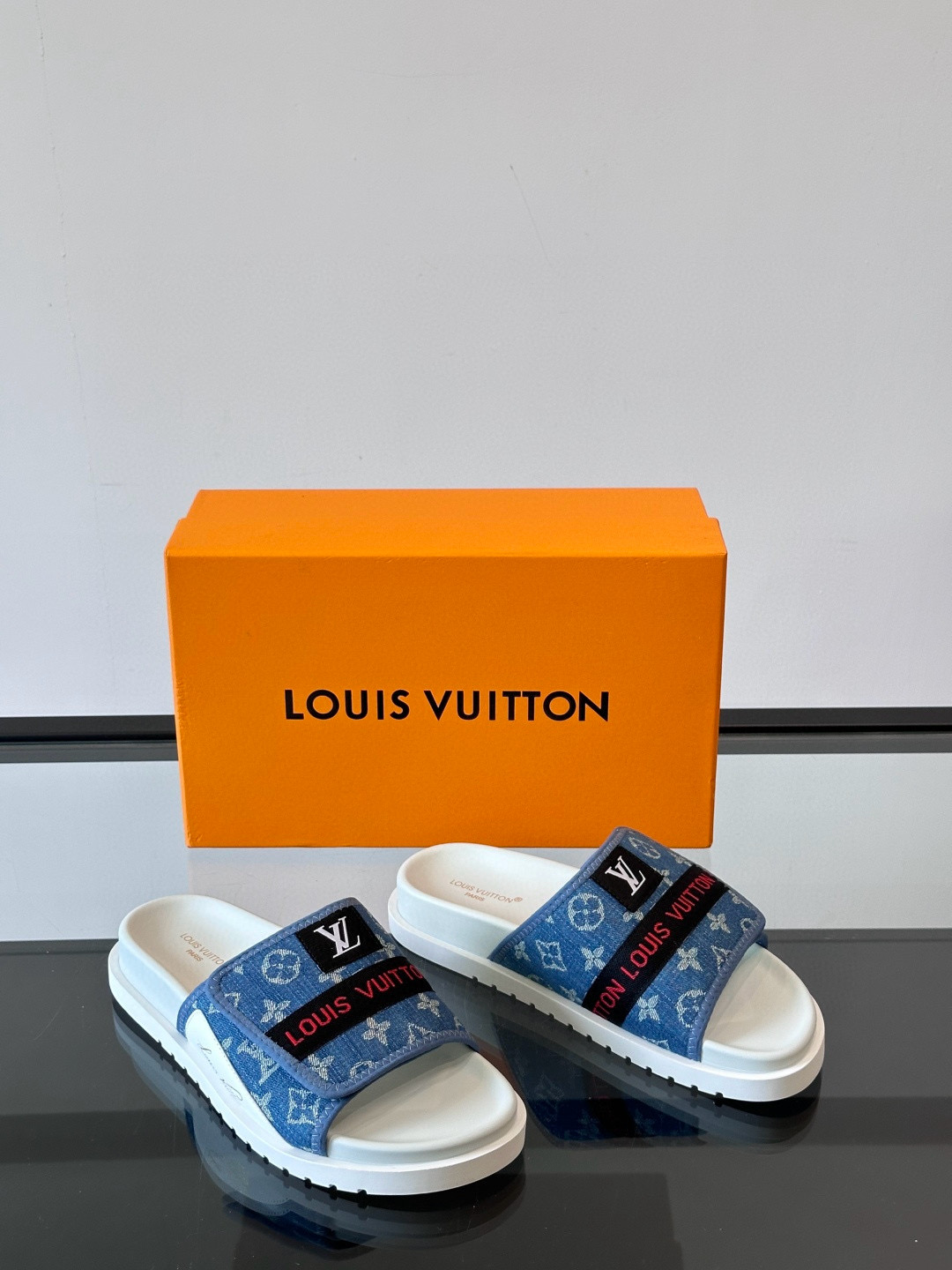 루이비통 Louis Vuitton 슬리퍼