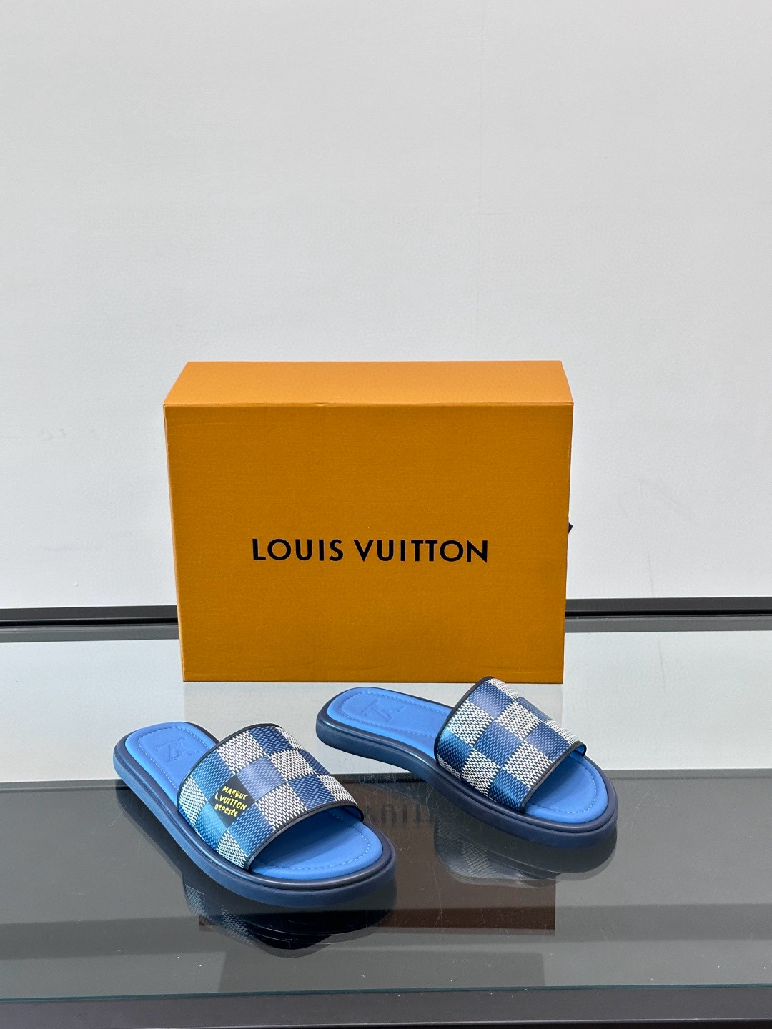 루이비통 Louis Vuitton 슬리퍼