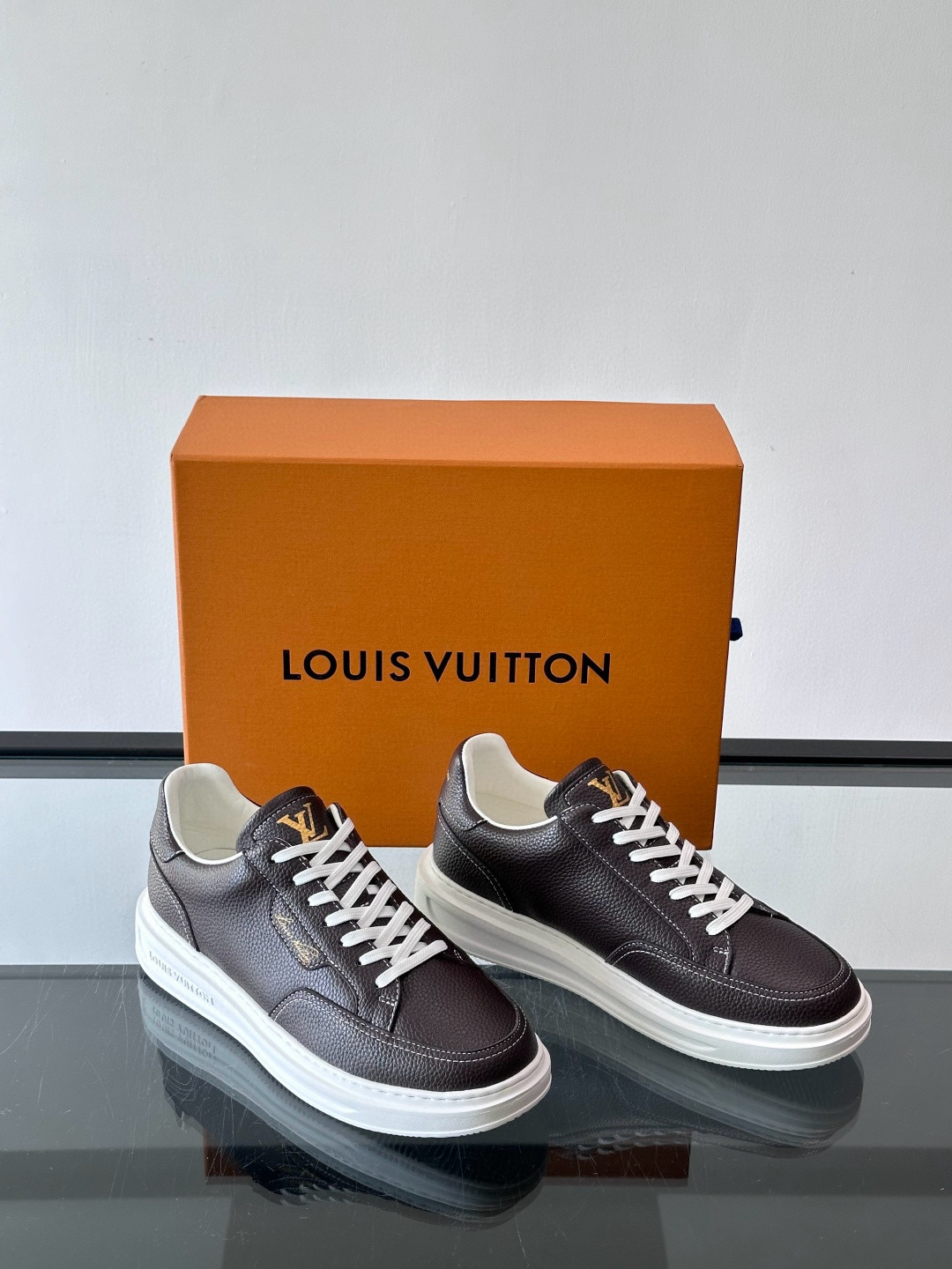 루이비통 Louis Vuitton 스니커즈