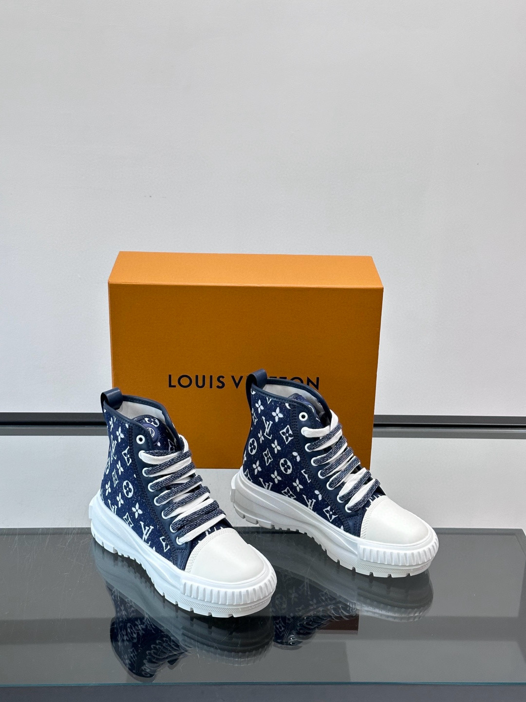 루이비통 Louis Vuitton 스니커즈