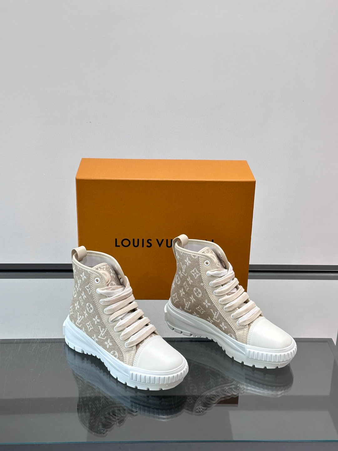 루이비통 Louis Vuitton 스니커즈