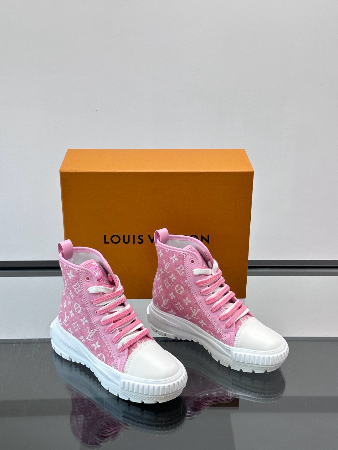 루이비통 Louis Vuitton 스니커즈