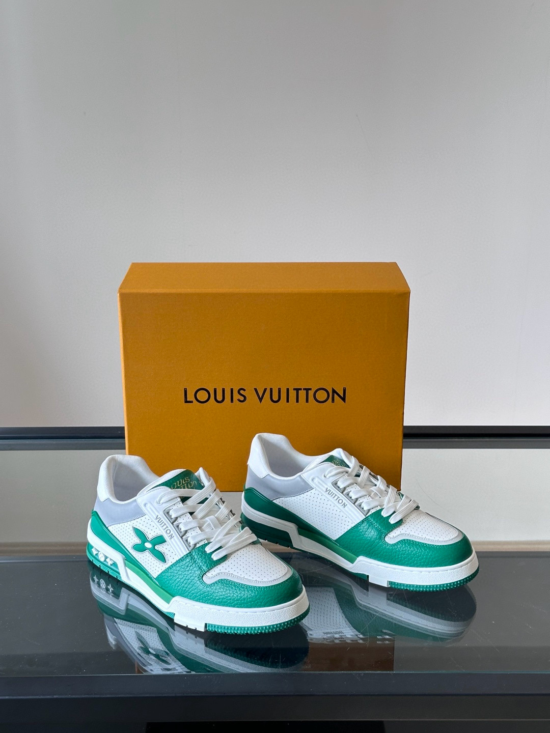 루이비통 Louis Vuitton 스니커즈