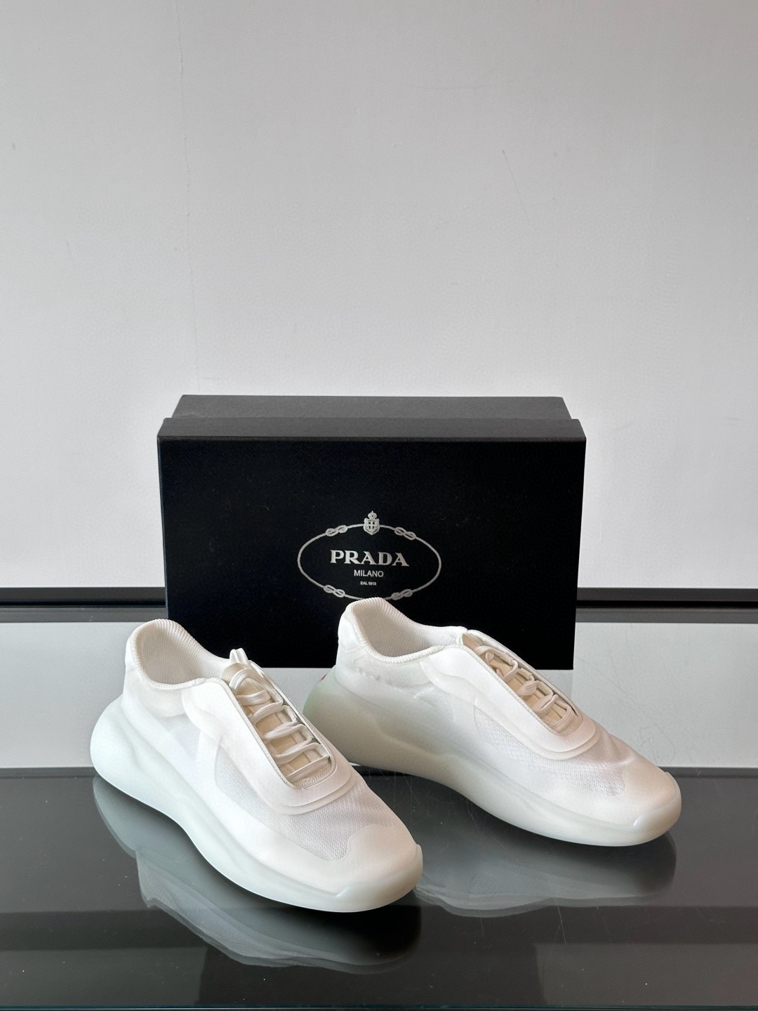 프라다 Prada Linea Rossa 스니커즈