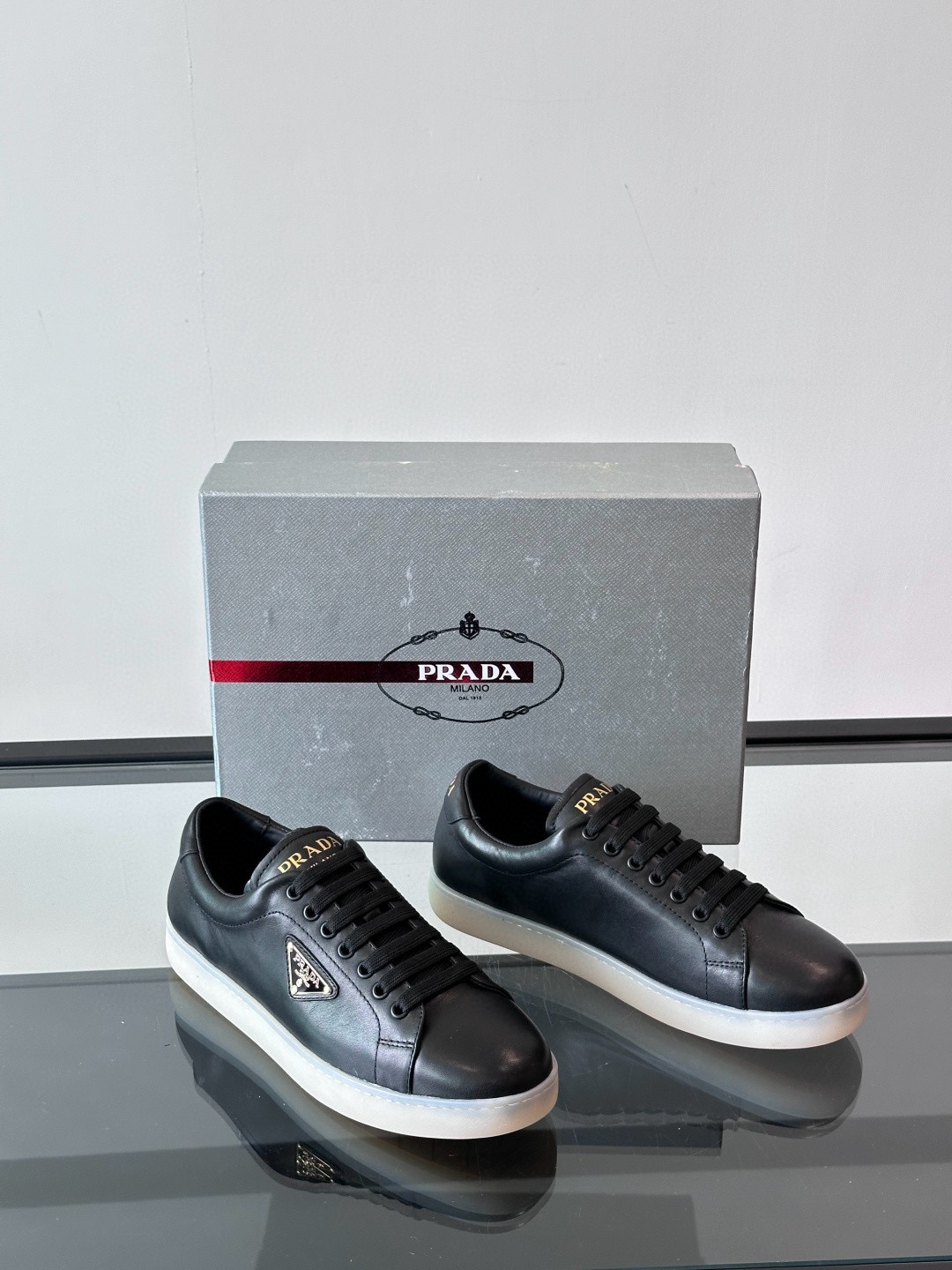 프라다 Prada 스니커즈