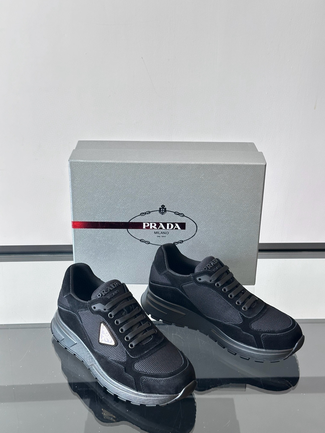 프라다 Prada 스니커즈