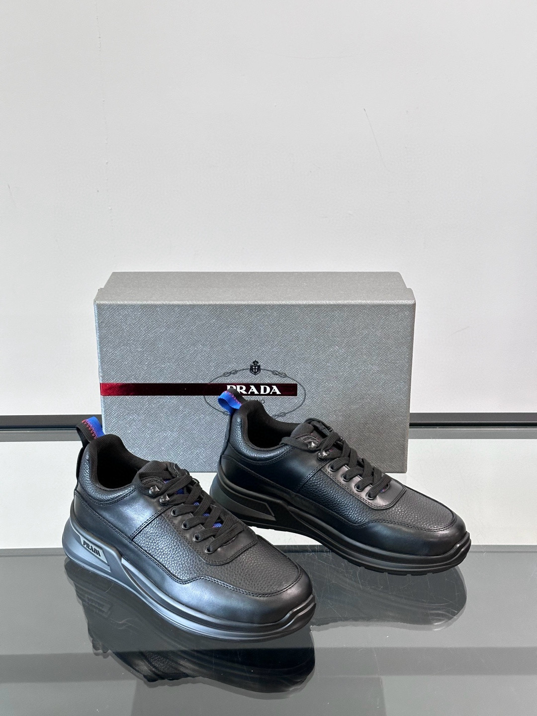 프라다 Prada 스니커즈