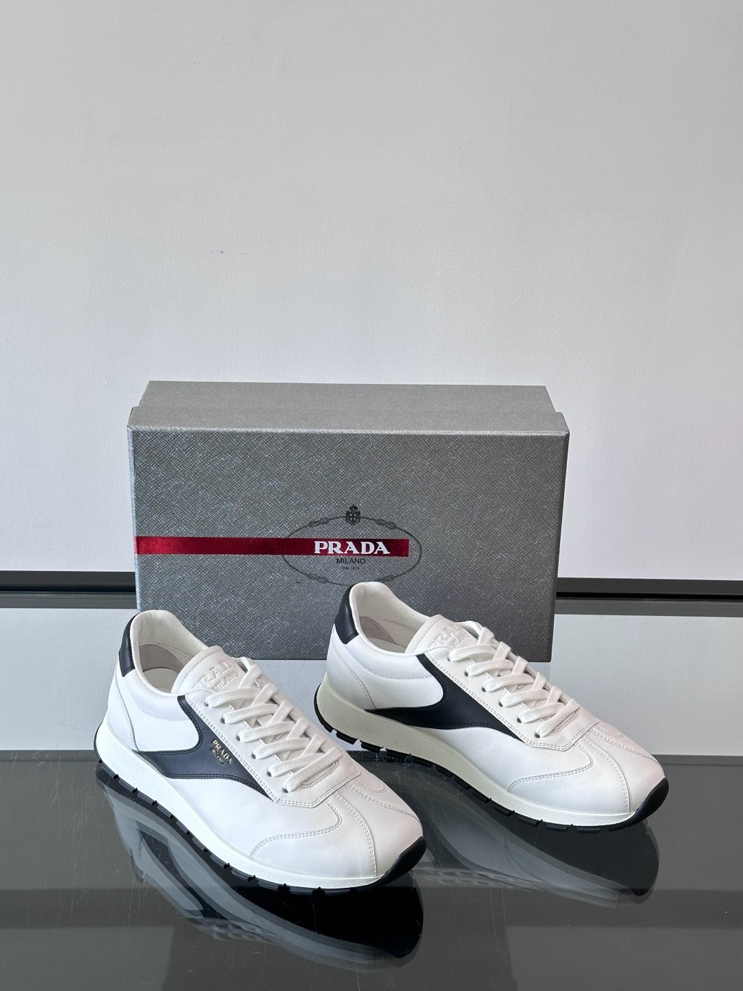 프라다 Prada 스니커즈