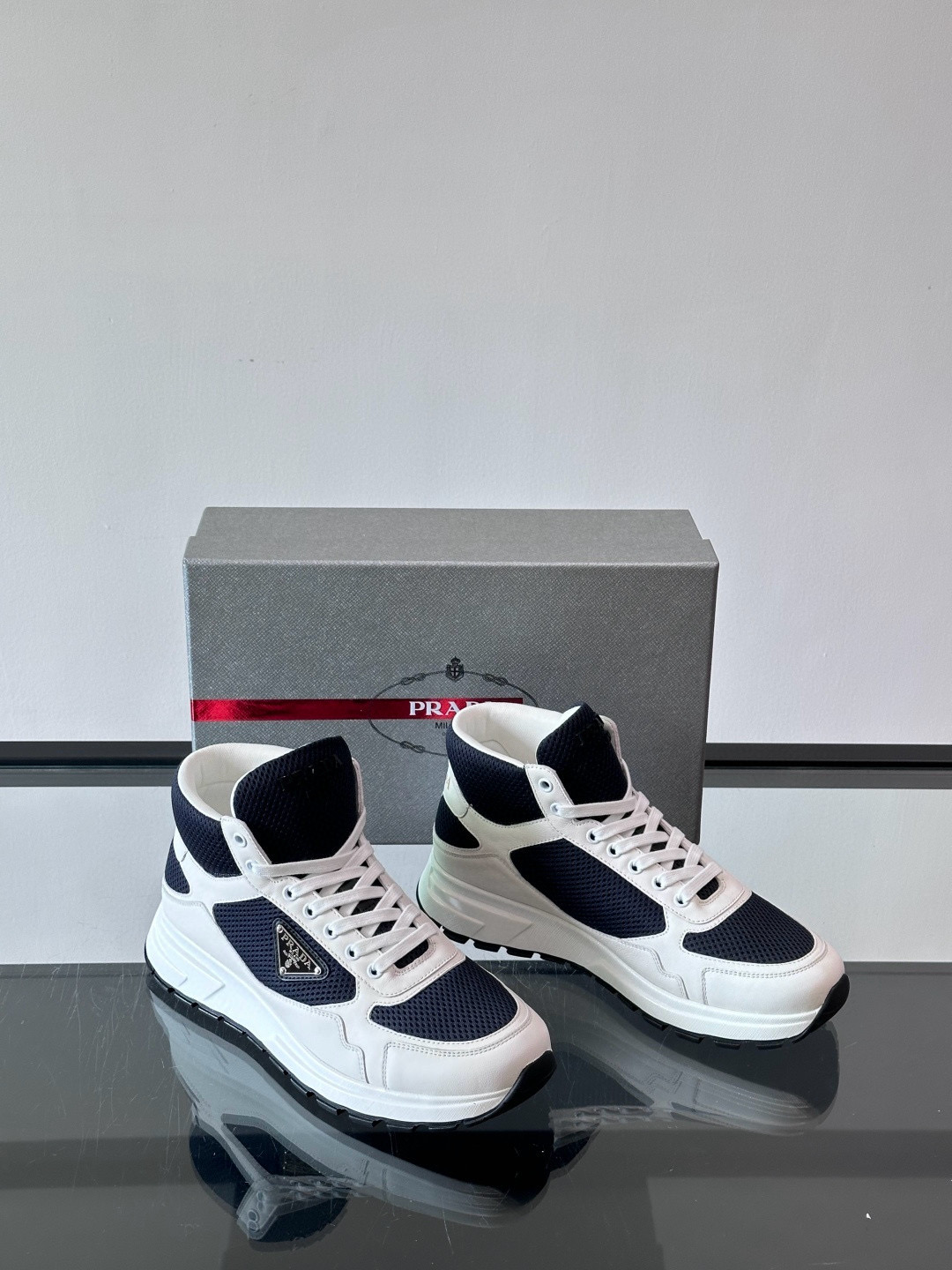 프라다 Prada 스니커즈