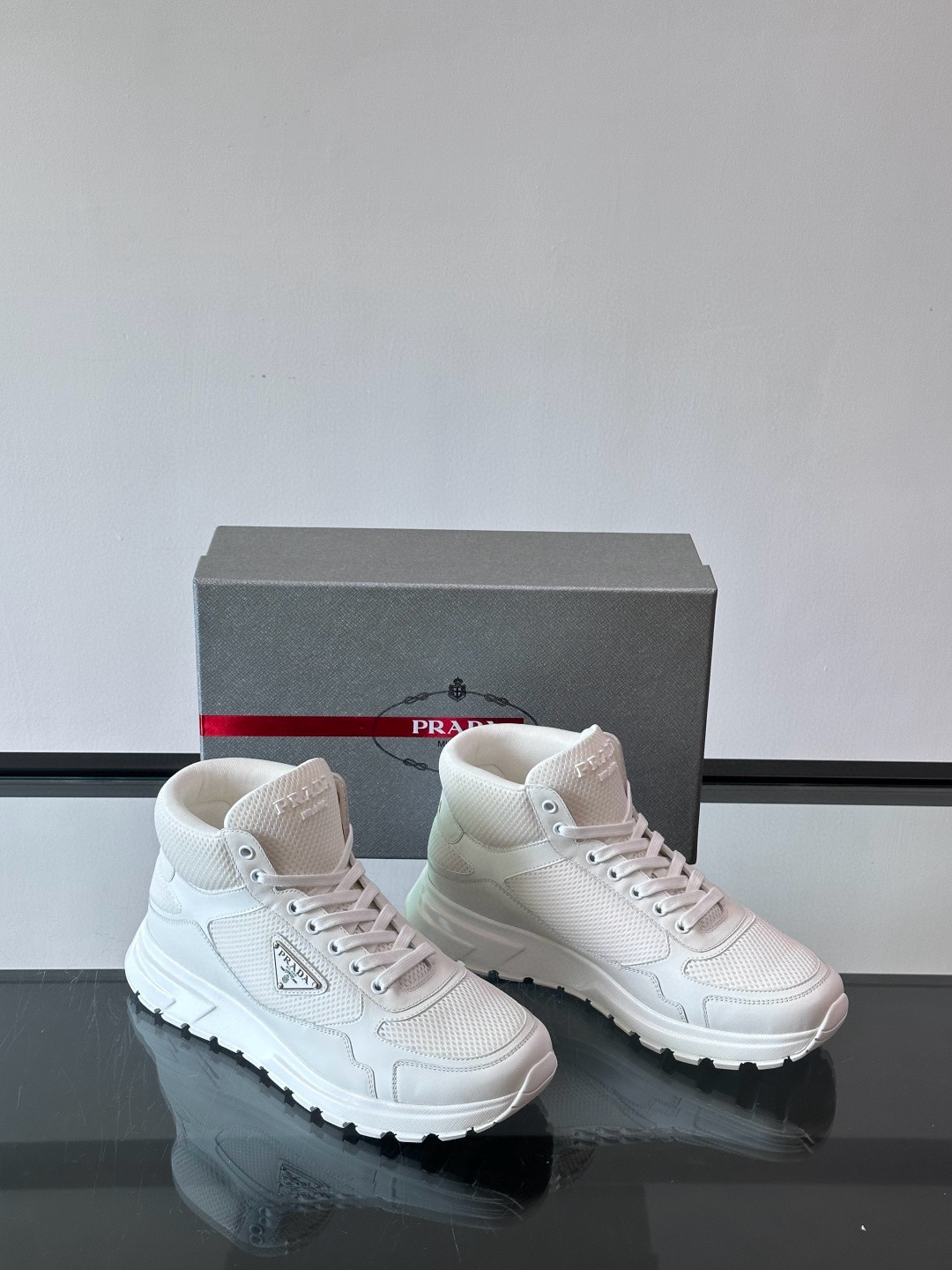 프라다 Prada 스니커즈