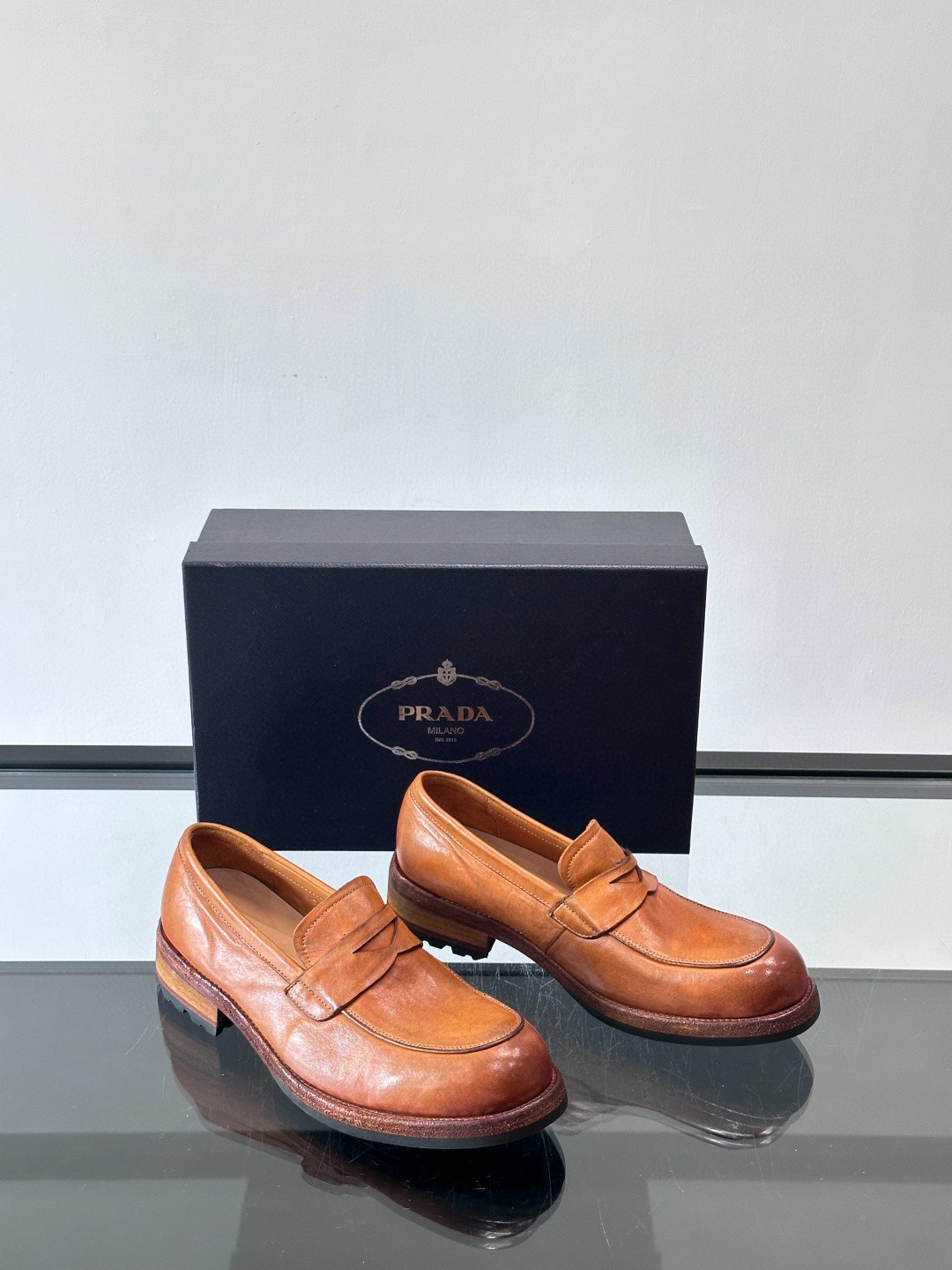 프라다 Prada 로퍼