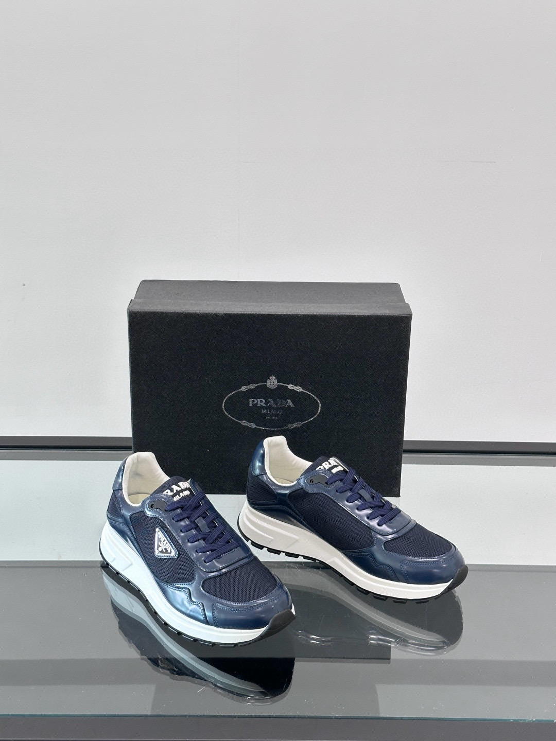 프라다 Prada 스니커즈