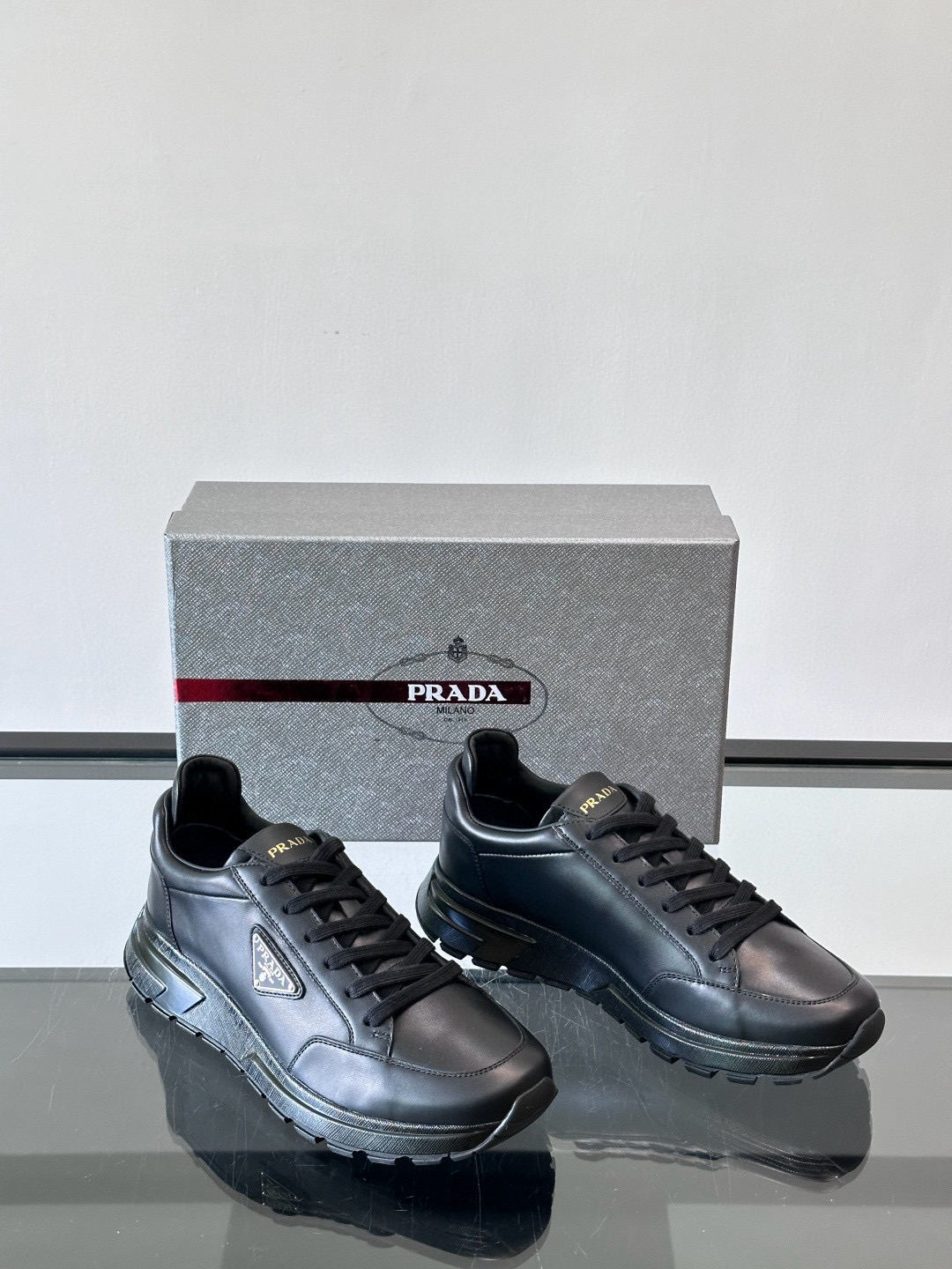 프라다 Prada 스니커즈