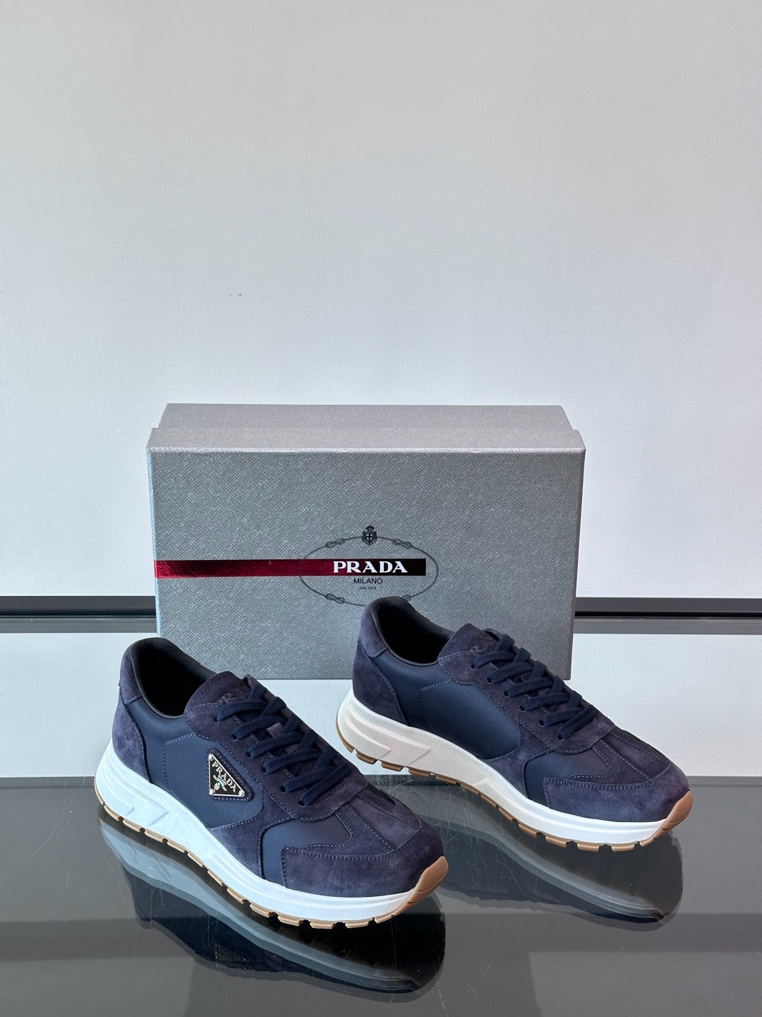 프라다 Prada 스니커즈