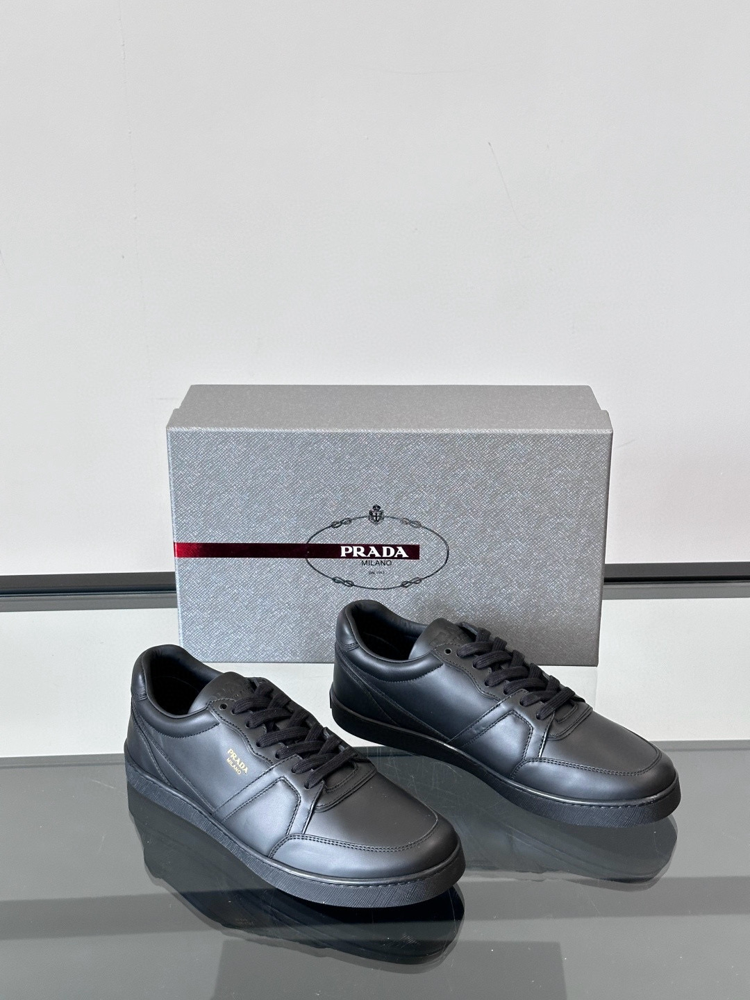 프라다 Prada 스니커즈