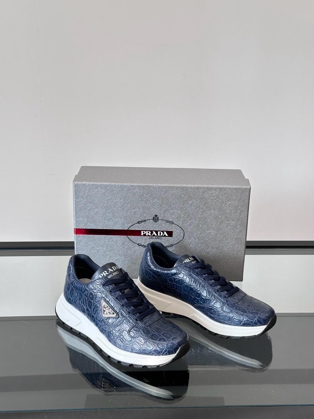 프라다 Prada 스니커즈