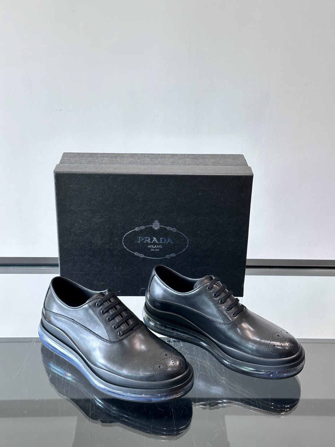 프라다 Prada 스니커즈