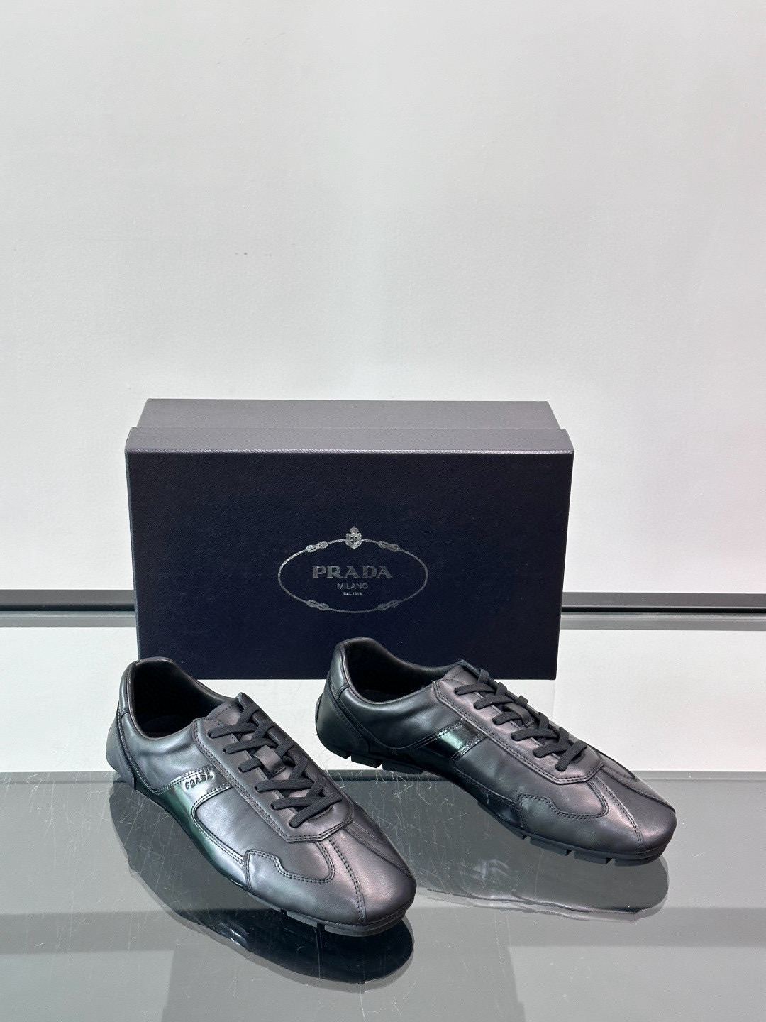 프라다 Prada 스니커즈